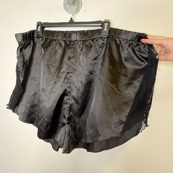 Boohoo Black Two-Piece Tank and Shorts Pajama Set Size 22 - Picture 10 of 14